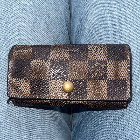 Louis Vuitton Damier Ebene Brown Checkered 4 key holder damaged - Picture 1 of 11